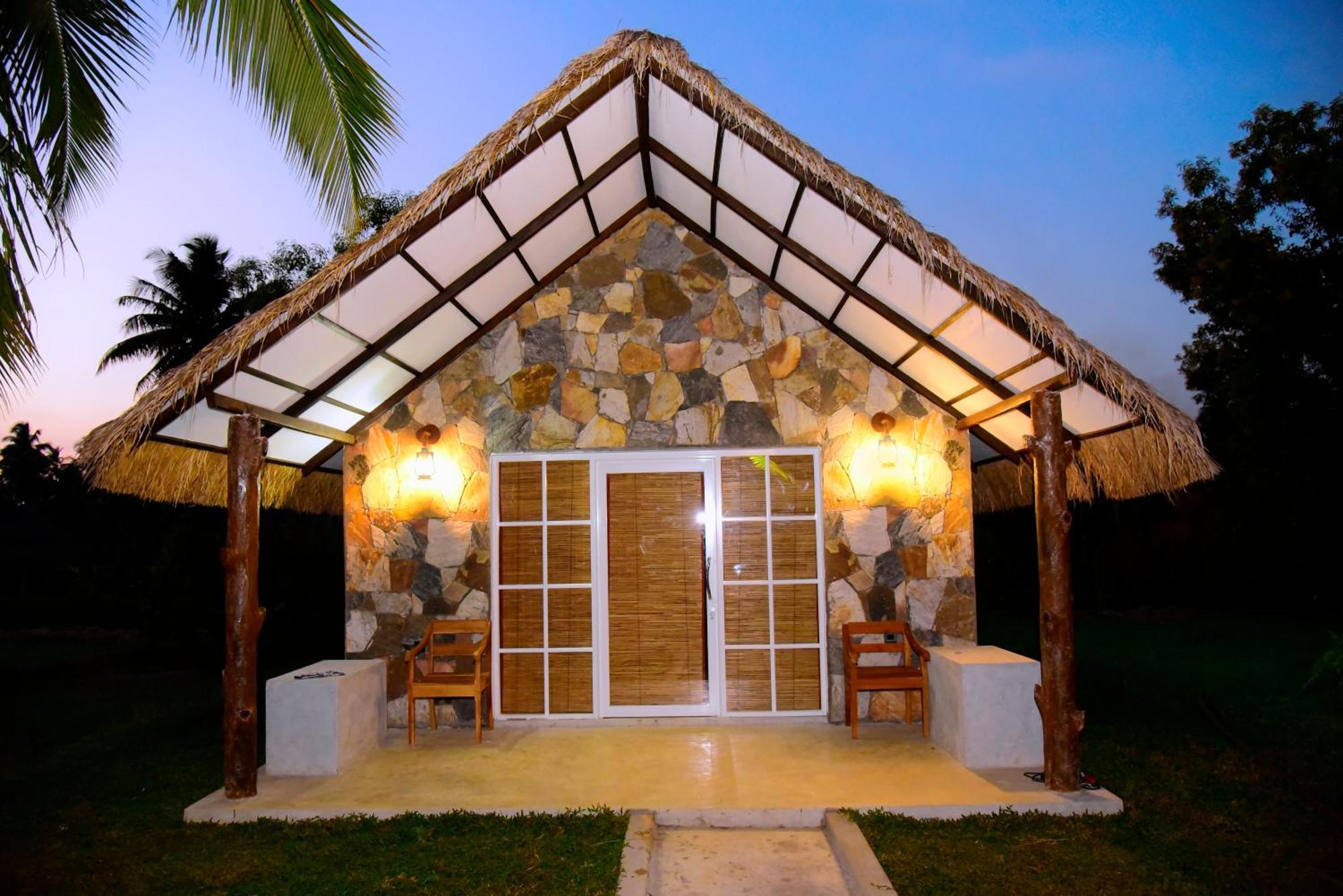 Coco Village Hotel チラウ エクステリア 写真